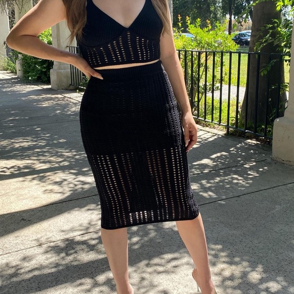 Two Piece - Picture 2 of 3